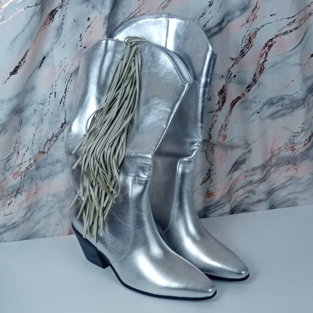 🚜 Ouepiano Metallic Silver Fringe Western Boots